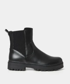Make No Mistake Chelsea Boots