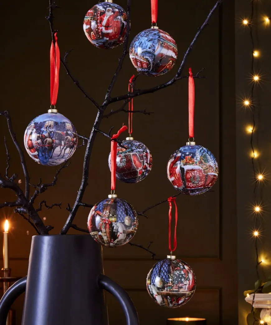 Pack Of 7 Traditional Christmas Baubles