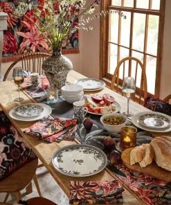 Perfect Palms Table Runner