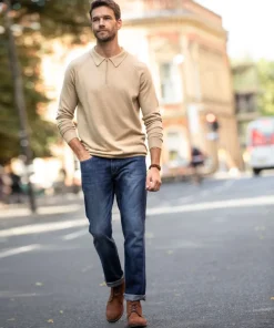 Remarkable Regular Slim Jeans