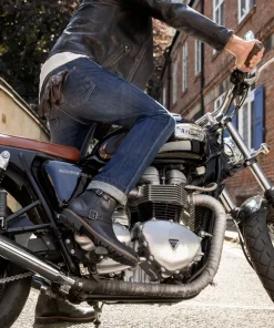 Remarkable Regular Slim Jeans