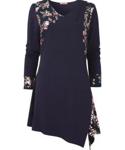 Winter Wonders Tunic